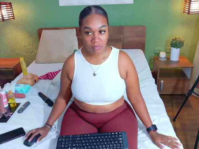 DANAABROWN webcam