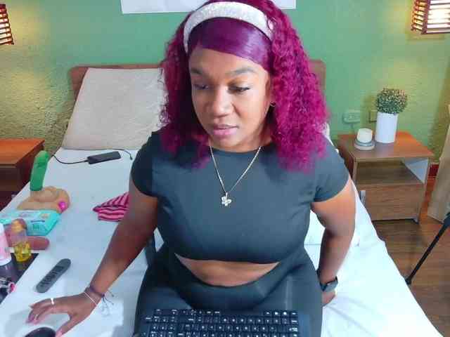 DANAABROWN webcam