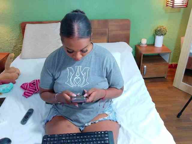 DANAABROWN webcam