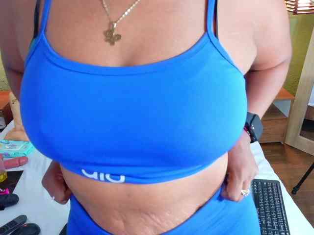 DANAABROWN webcam