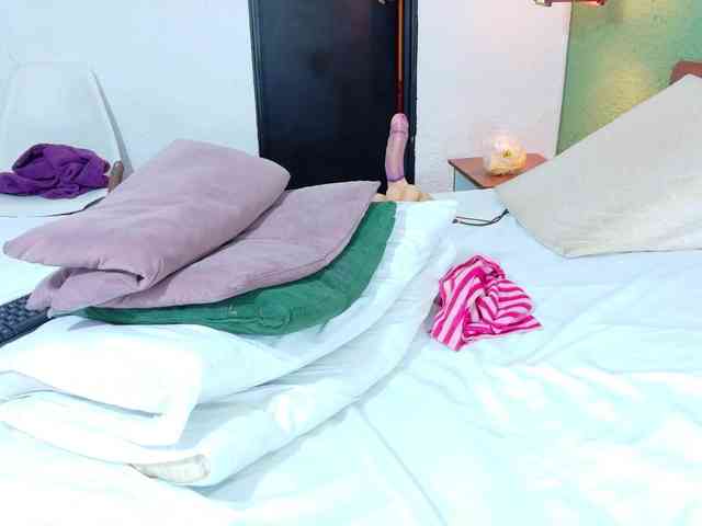 DANAABROWN webcam