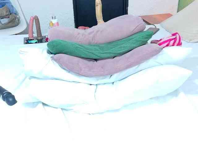 DANAABROWN webcam