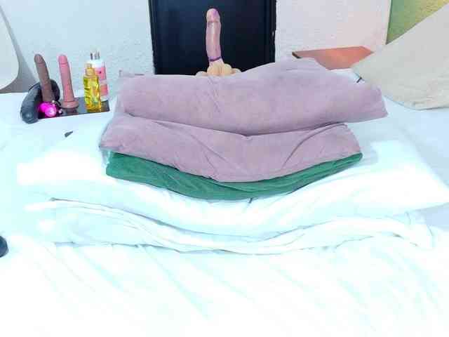 DANAABROWN webcam