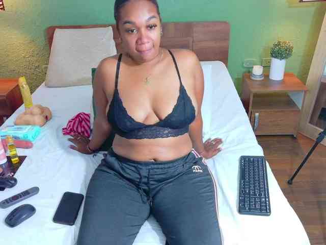 DANAABROWN webcam