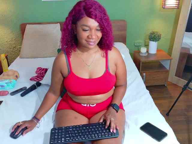DANAABROWN webcam