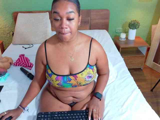 DANAABROWN webcam