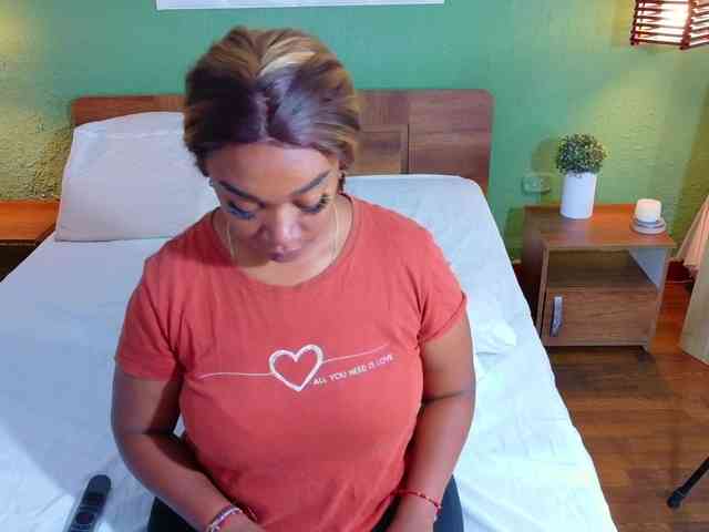 DANAABROWN Live Webcam on BongaCams