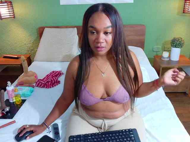 DANAABROWN webcam