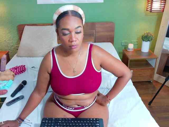 DANAABROWN webcam