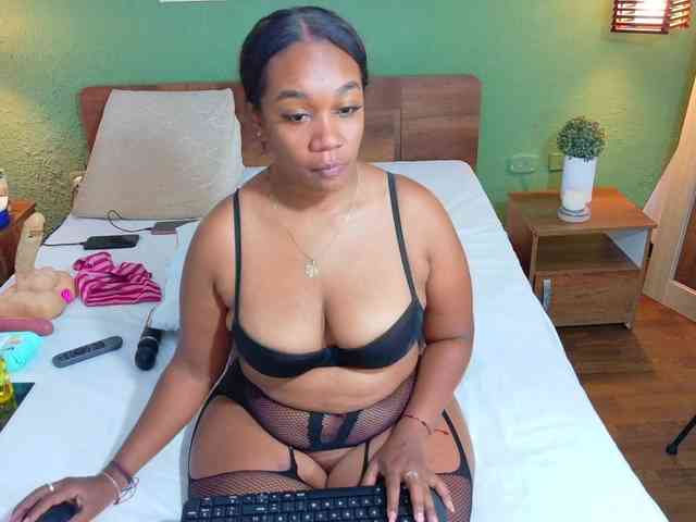 DANAABROWN webcam