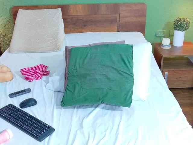 DANAABROWN webcam