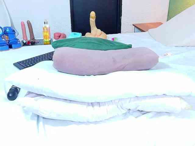 DANAABROWN webcam