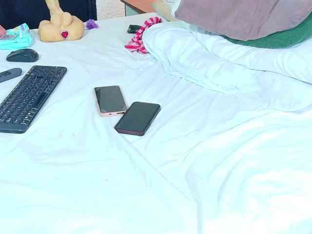 DANAABROWN webcam