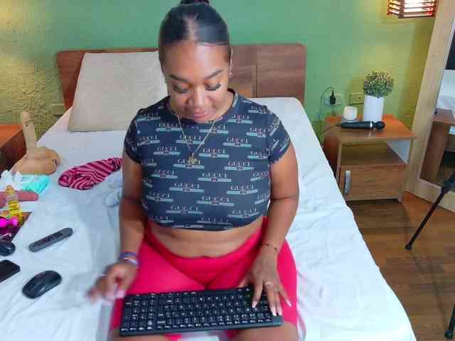 DANAABROWN webcam