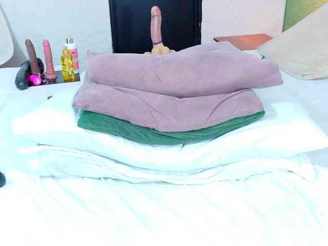DANAABROWN webcam