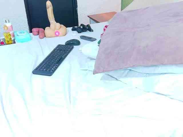 DANAABROWN webcam