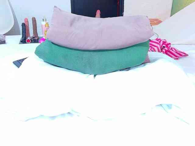DANAABROWN webcam