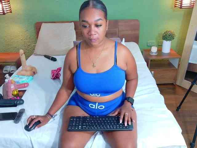 DANAABROWN webcam