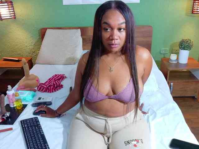 DANAABROWN webcam