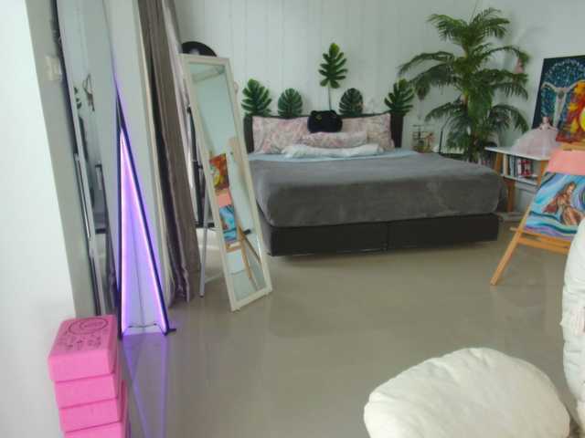 Flexy-Cat's BongaCams show and profile