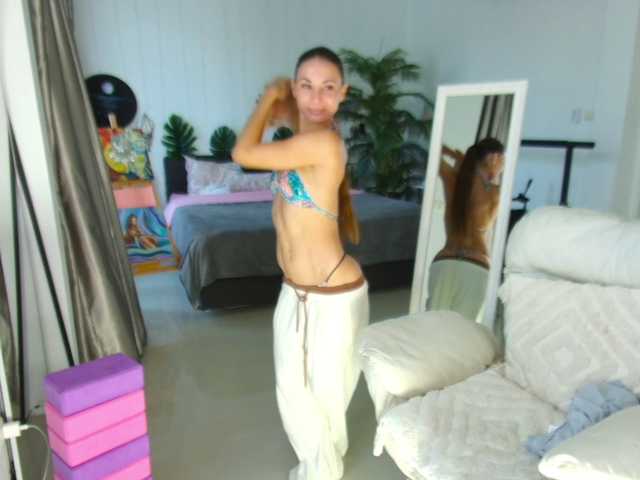 Flexy-Cat's BongaCams show and profile