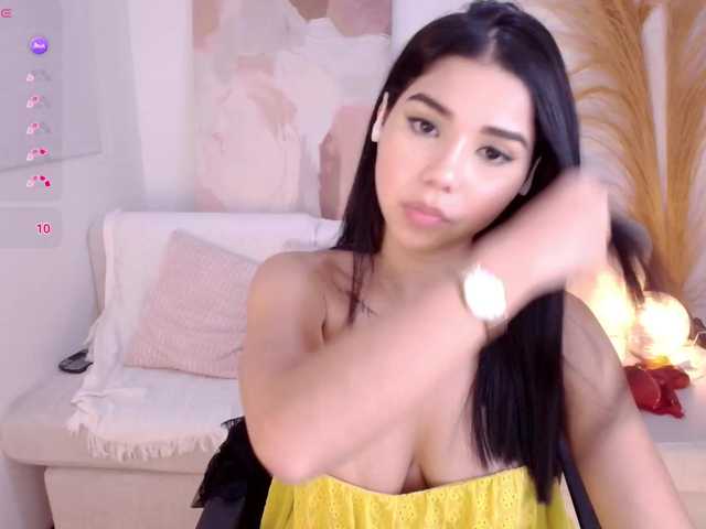 VictoriaLeia's BongaCams show and profile