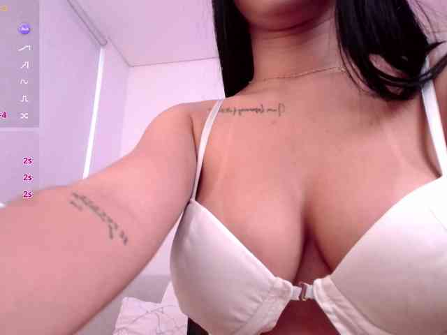 VictoriaLeia webcam