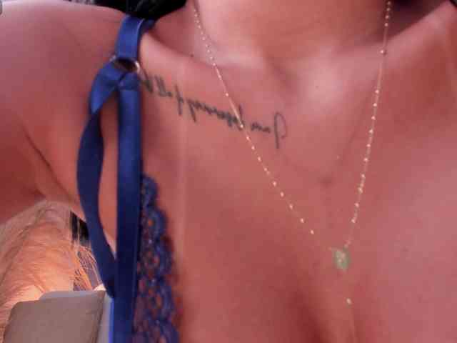 VictoriaLeia webcam