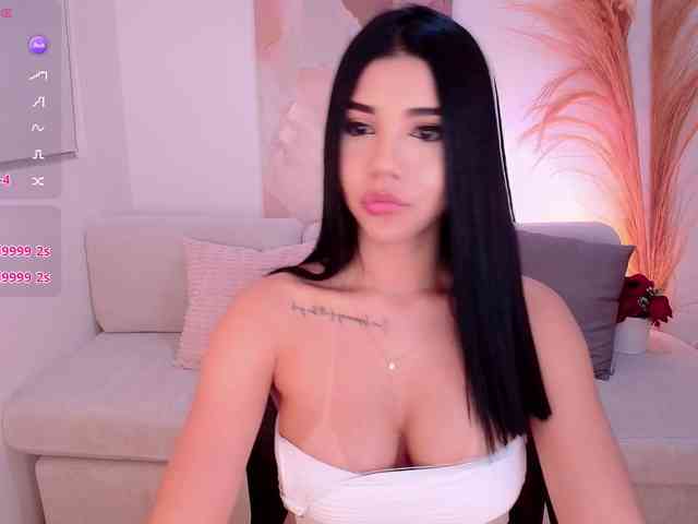 VictoriaLeia webcam