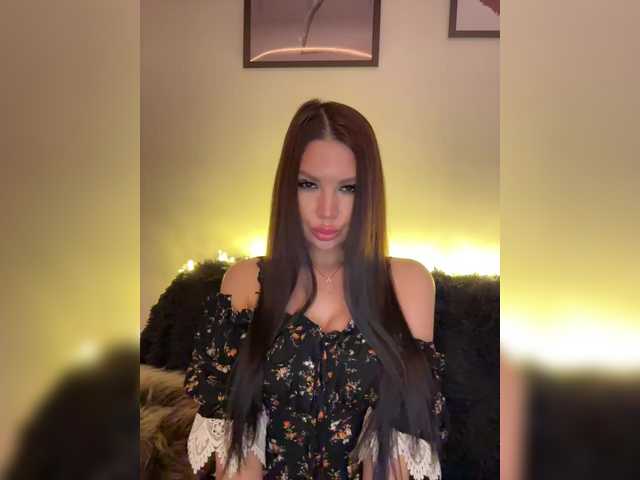 Elisandria's BongaCams show and profile