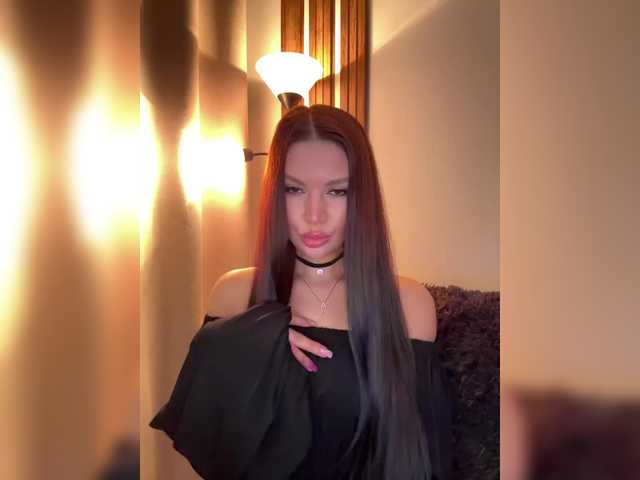 Elisandria's BongaCams show and profile