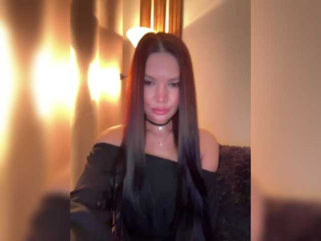 Elisandria's BongaCams show and profile