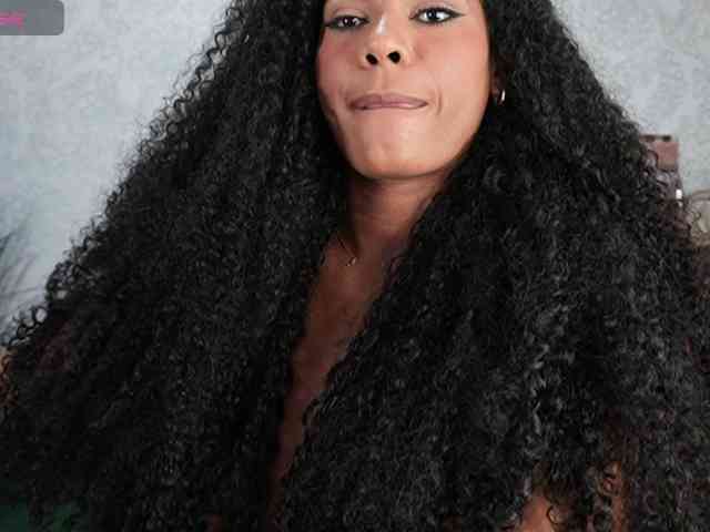 Nahomixjones Live Webcam on BongaCams