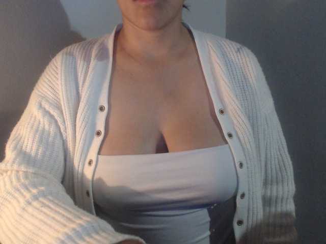 go to chat with Sofiabrunni