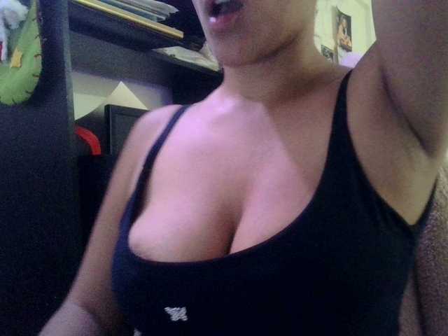 Sofiabrunni's BongaCams show and profile