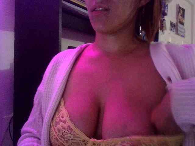 Sofiabrunni Live Webcam on BongaCams