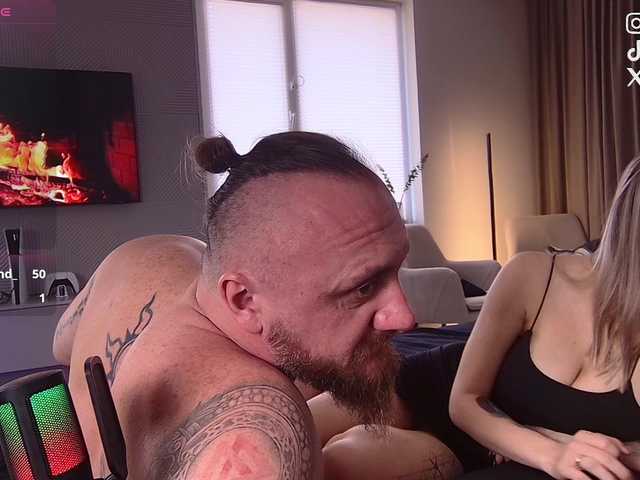 Vik1One1's BongaCams show and profile