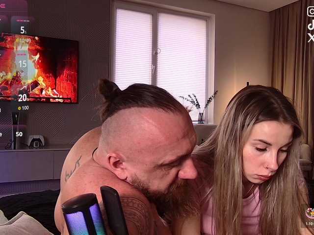 Vik1One1's BongaCams show and profile