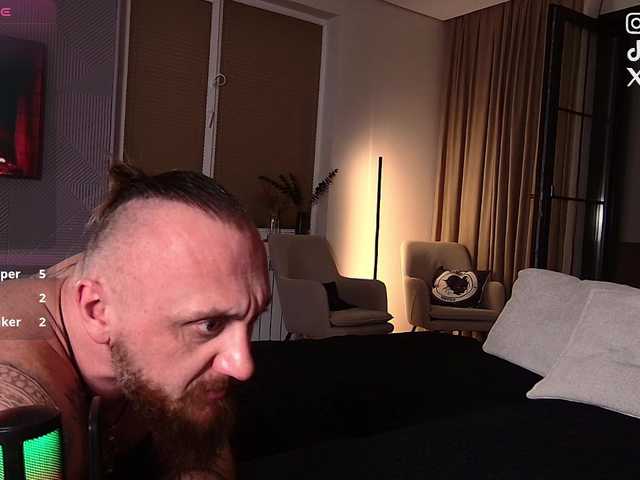 Vik1One1's BongaCams show and profile