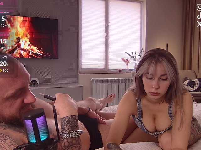 Vik1One1's BongaCams show and profile