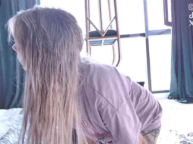 NIKI7377 webcam