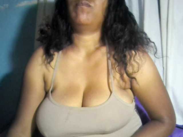 MIRANDAW's BongaCams show and profile