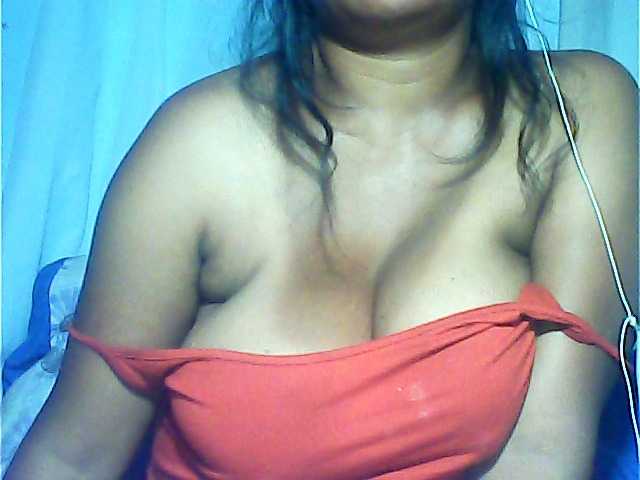 MIRANDAW's BongaCams show and profile