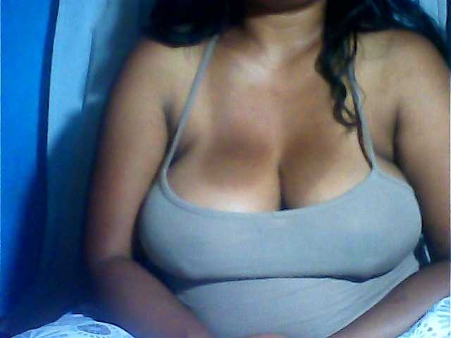 MIRANDAW live cam profile