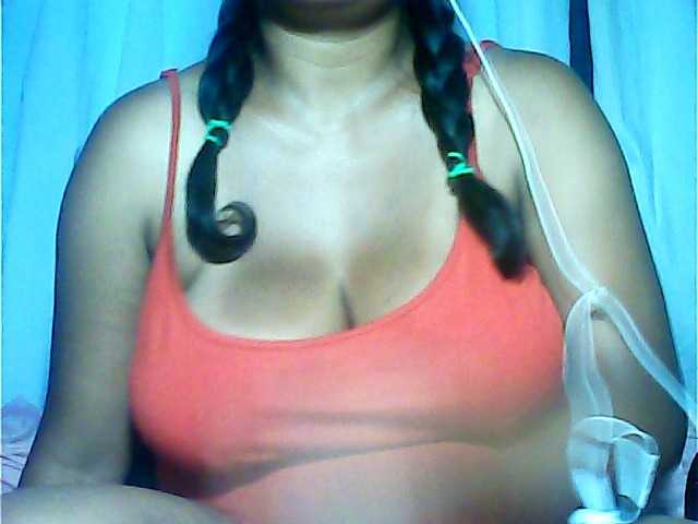 MIRANDAW's BongaCams show and profile