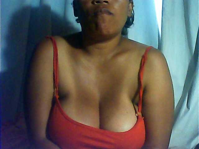 MIRANDAW's BongaCams show and profile