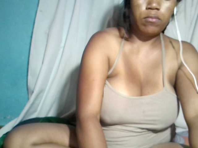 MIRANDAW's BongaCams show and profile