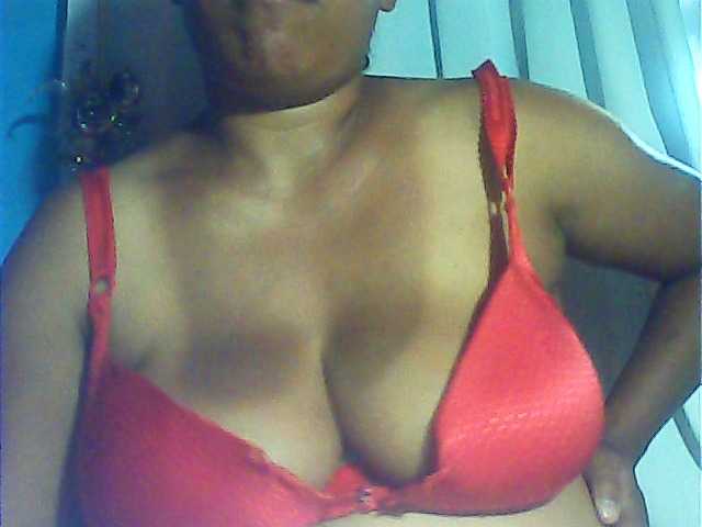 MIRANDAW's BongaCams show and profile