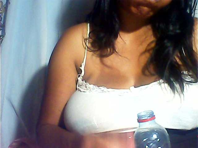 MIRANDAW's BongaCams show and profile