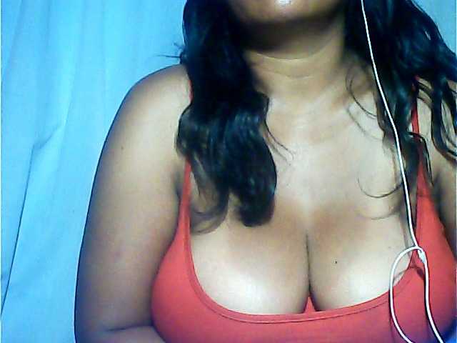 MIRANDAW's BongaCams show and profile